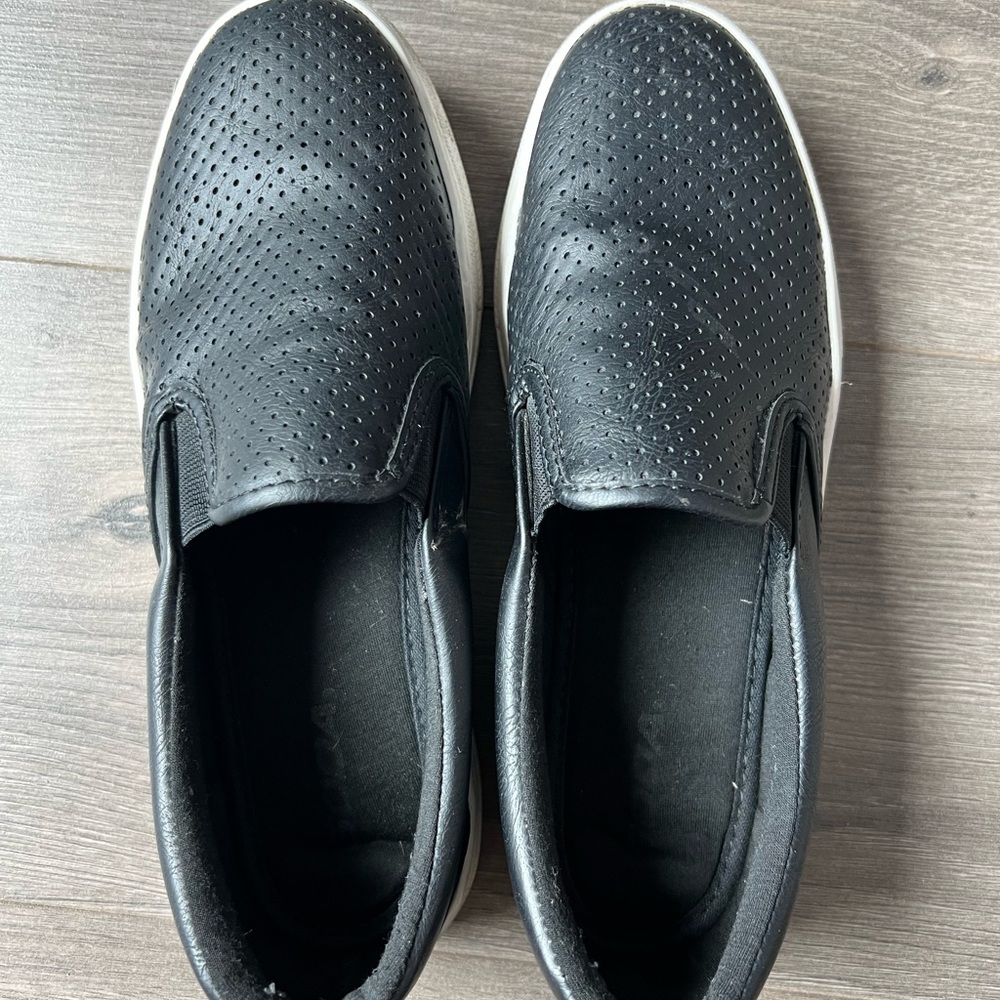 Black Slip-On women's Shoes